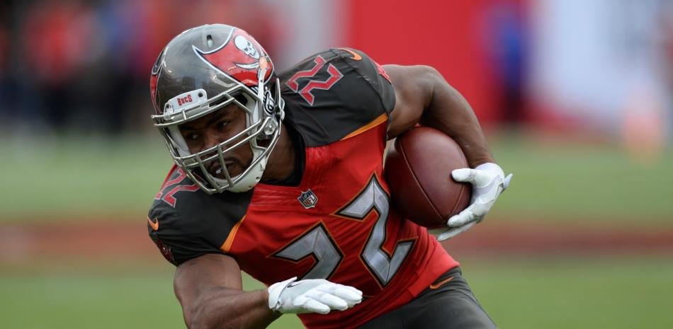 MUERE DOUG MARTIN ESTRELLA DE LA NFL