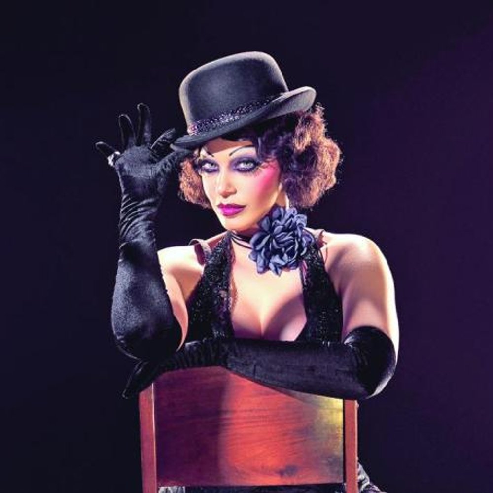 THEAMUS ESTRENA TEATRO CON CABARET