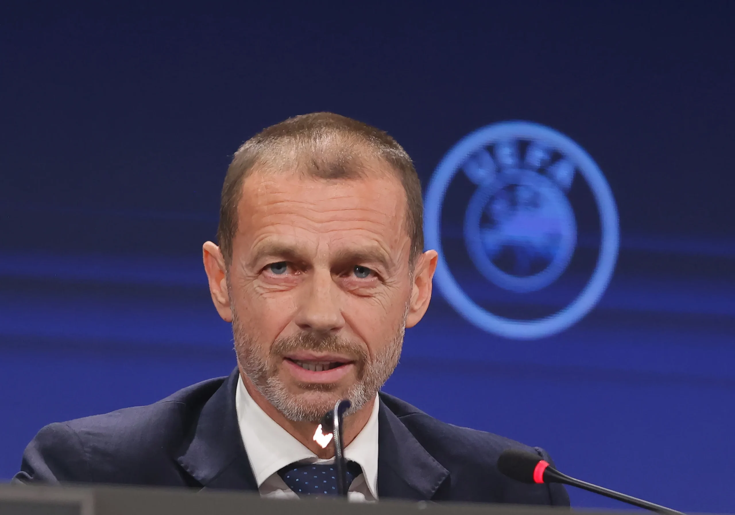 UEFA Y FIFA ABUSAN DE SU PODER