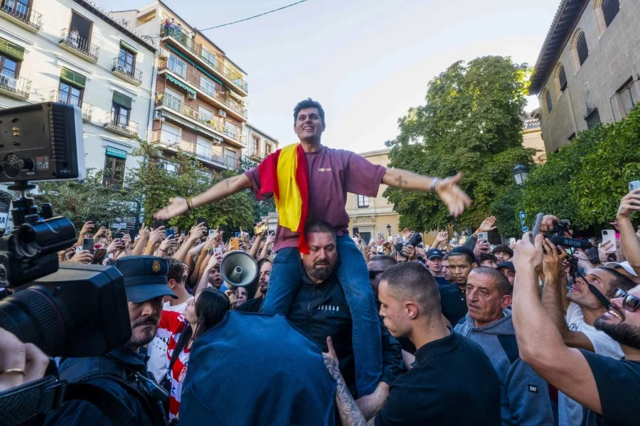 UNIVERSIDAD DE NAVARRA SUSPENDE ACTIVIDAD POR SEGURIDAD