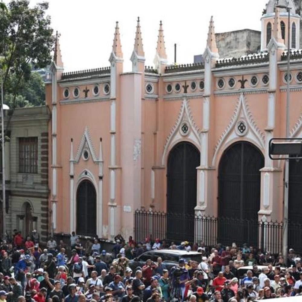 MADURO, COMPRAS Y CALLES VENEZOLANAS