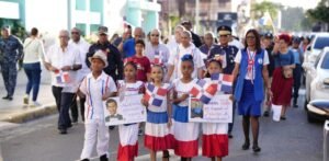 El-Club-Mauricio-Baez-fortalece-el-patriotismo-dominicano-con-marcha-nacional_.jpg