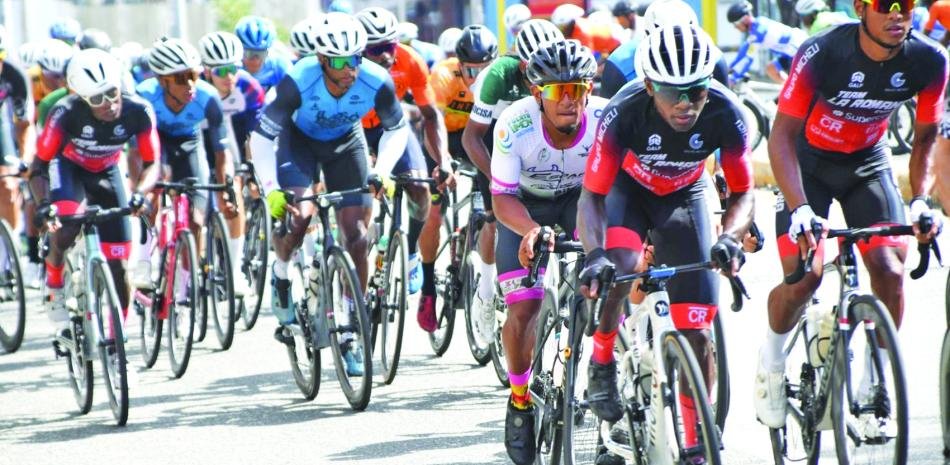 Equipos-listos-para-la-edicion-47-de-la-Vuelta-Ciclista-Independencia_.jpg