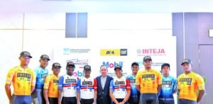 Presentacion-del-equipo-Inteja-para-la-Vuelta-Ciclista-Independencia_.jpg