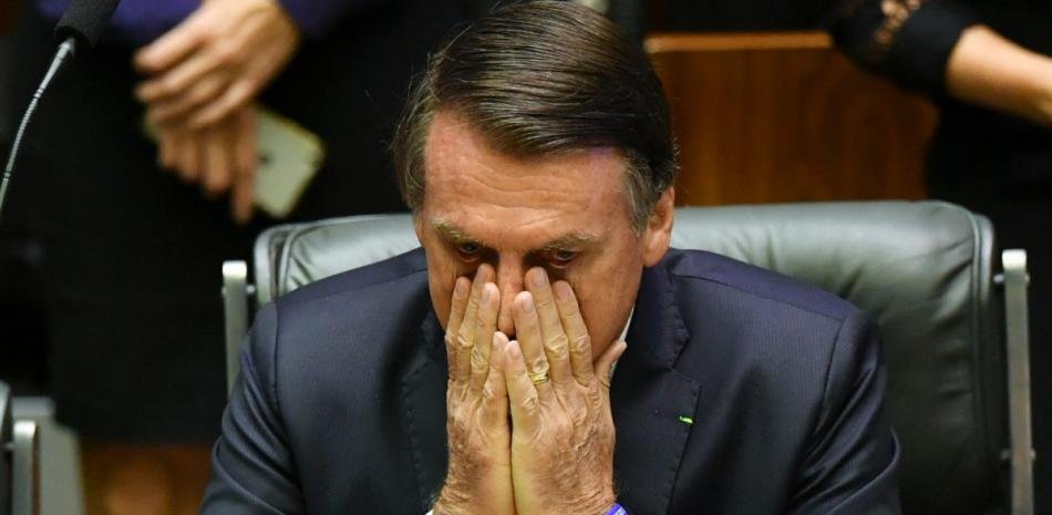 Bolsonaro en terapia intensiva con bronconeumonía