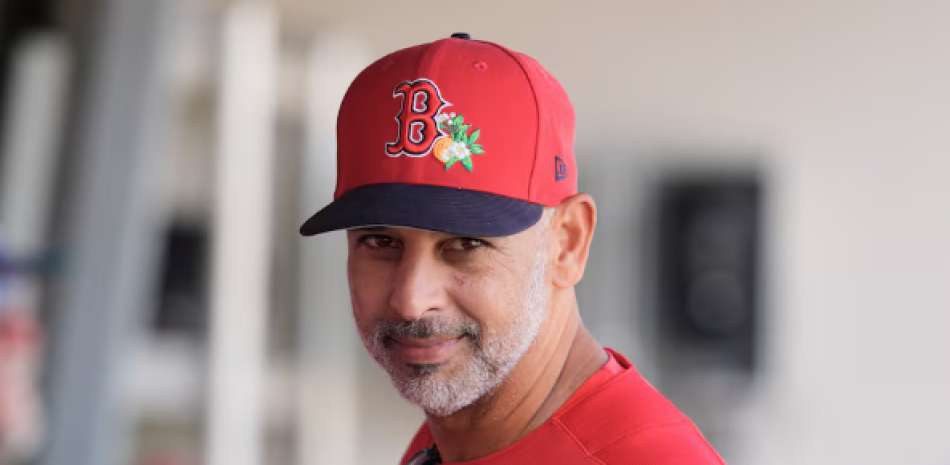 Alex-Cora-enfrenta-emociones-encontradas-en-su-proximo-duelo-contra-Puerto-Rico_.png