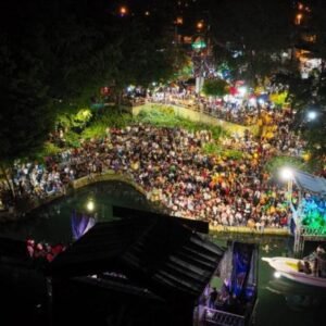 Despedida-de-carnavales-en-Rio-San-Juan-Dajabon-Pedro-Santana-y-Mao-atrae-multitudes_.jpg