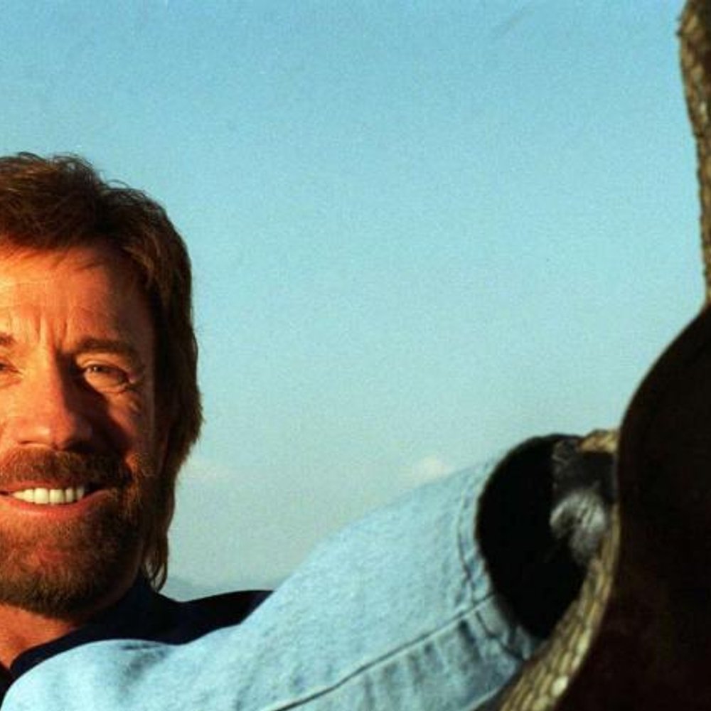 FALLECE-CHUCK-NORRIS-A-LOS-86-ANOS_.jpg