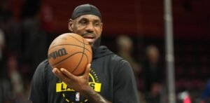 LeBron-alcanza-a-Parish-en-partidos-jugados-en-la-NBA_.jpg