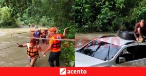 DEFENSA-CIVIL-SALVA-A-19-EN-CRECIDA-DEL-RIO-TIREITO_.jpg