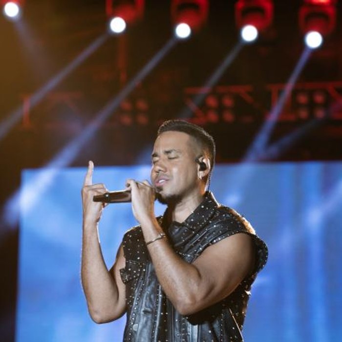 ROMEO-SANTOS-COMPOSITOR-POR-DON-DIVINO-ENTRE-LOS-MEJORES-DE-EE.UU_._.jpg
