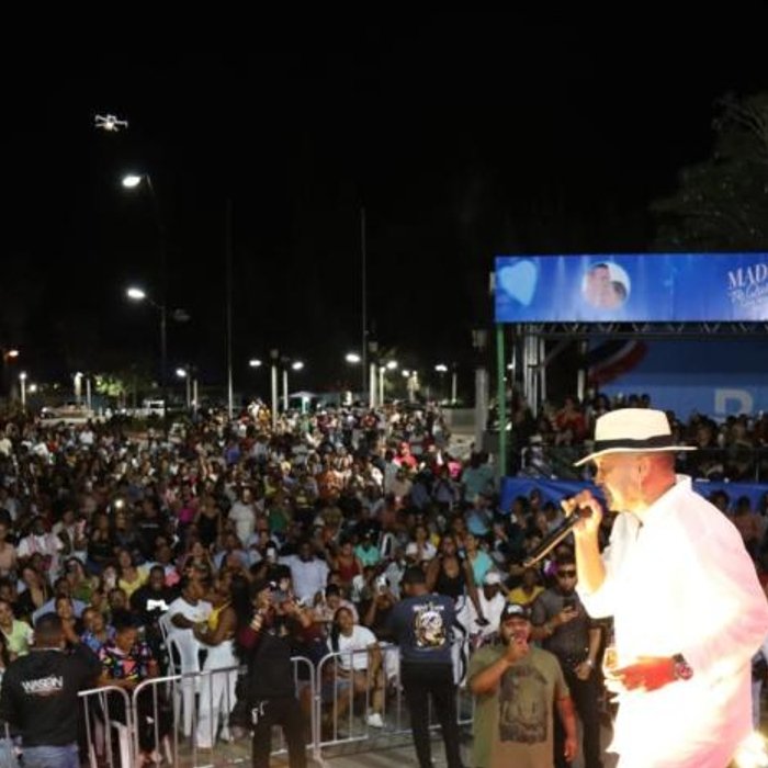 Artistas-del-Sur-emocionan-y-congregan-multitudes-con-la-plataforma-Que-vivan-las-madres_.jpg