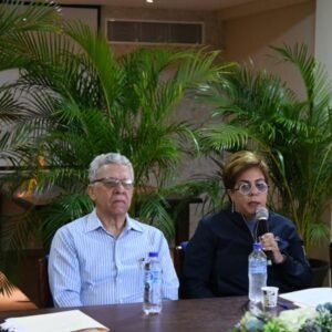 EL-1.4-DE-LAS-PERSONAS-PADECE-CANCER-ORAL_.jpg