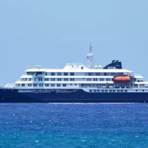 EL-SABADO-EVACUARAN-PASAJEROS-DEL-BARCO-CON-HANTAVIRUS-EN-TENERIFE_.jpg