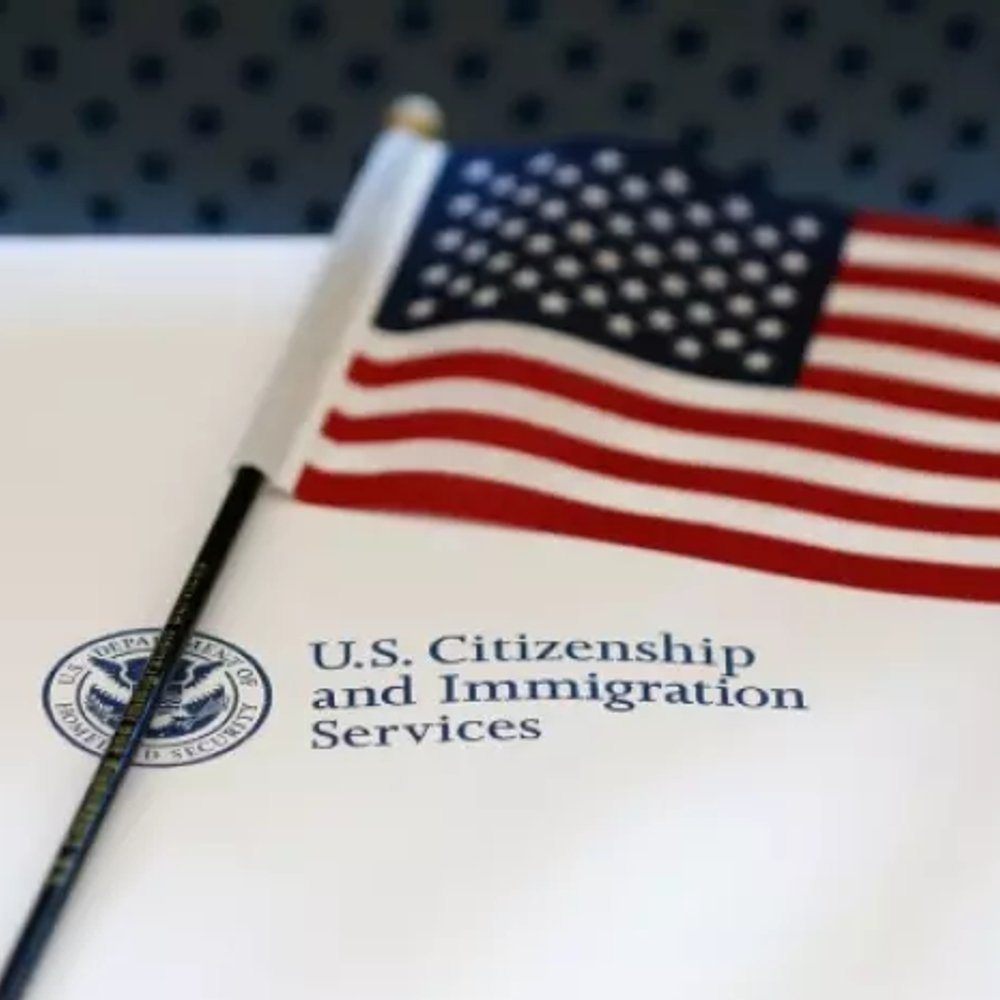 NUEVA-ACCION-DE-TRUMP-DIFICULTA-OBTENER-LA-GREEN-CARD_.jpg