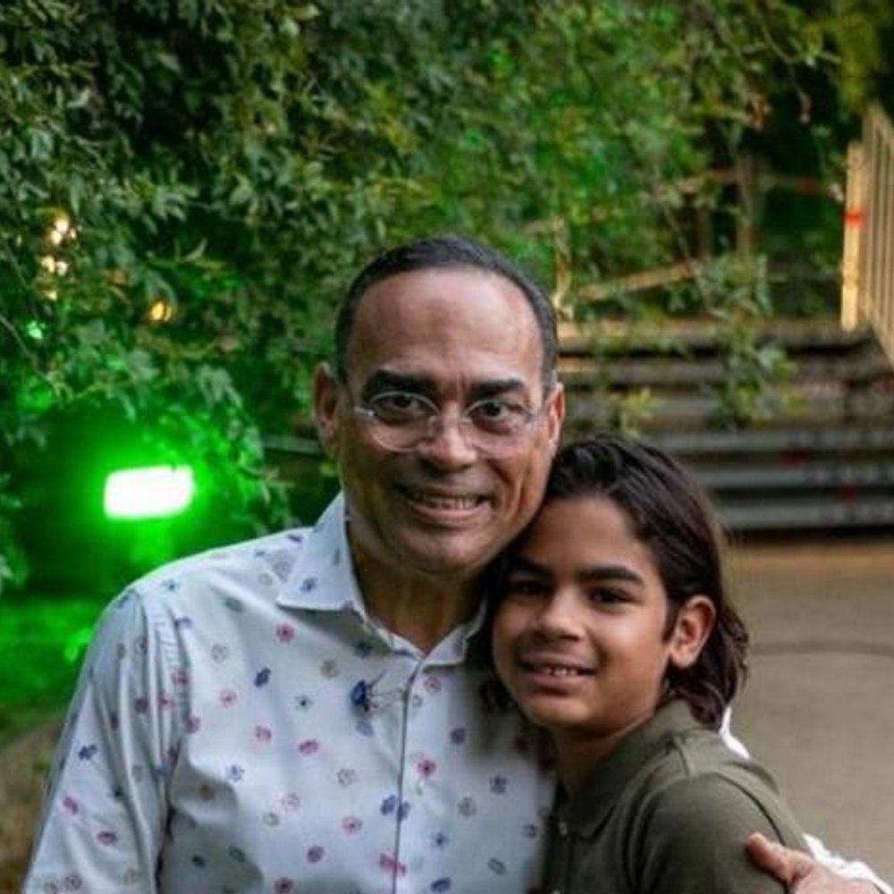 GILBERTO-SANTA-ROSA-Y-SU-NIETO-ESTRENAN-TEMA-ESPECIAL_.jpg