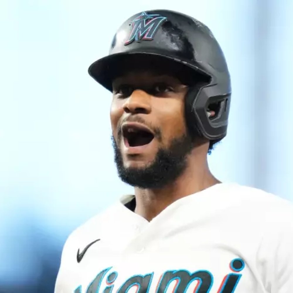 OTTO-LOPEZ-ALCANZA-40-DUELOS-CON-DOS-HITS-MARLINS-TRIUNFAN_.jpg