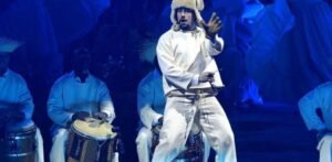 Bad-Bunny-concluye-su-gira-mundial-con-un-emotivo-regreso-a-casa-para-sembrar-esperanza_.jpg