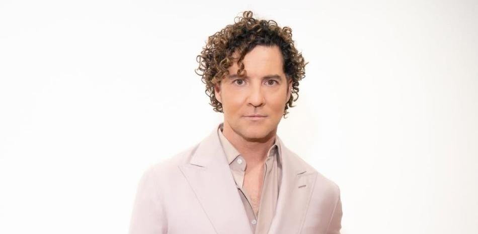 Bisbal-conmemora-20-anos-de-trayectoria-musical-rindiendo-tributo-a-sus-idolos-en-la-gira-Eternos_.jpg