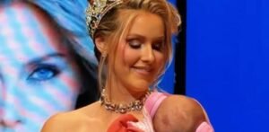 Jaime-Vandenberg-cierra-su-ciclo-como-Miss-Universo-Canada-2025-sosteniendo-a-su-bebe_.jpg