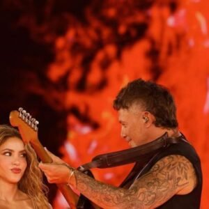 ALEJANDRO-SANZ-ELOGIA-A-SHAKIRA_.jpg
