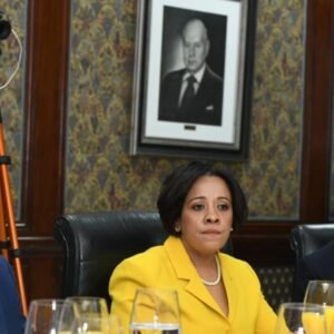 EMPRESARIOS-PIDEN-ESTUDIO-PARA-HORARIO-DIFERENCIADO_.jpg
