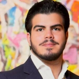 HOMBRE-DE-CAPOTILLO-ACUSADO-DE-ATACAR-A-GUSTAVO-ADOLFO-III-MEJIA-RICART-RISK_.jpg
