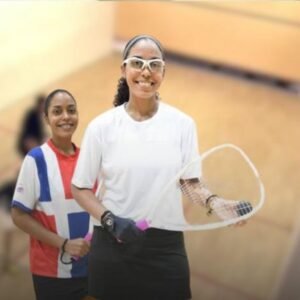 MARIA-CESPEDES-PRACTICA-RAQUETBOL-POR-PRIMERA-VEZ_.jpg