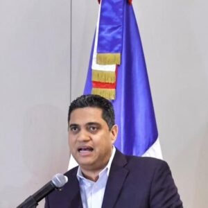 KELVIN-CRUZ-PIDE-PERDON-A-JUGADORES-HAITIANOS_.jpg